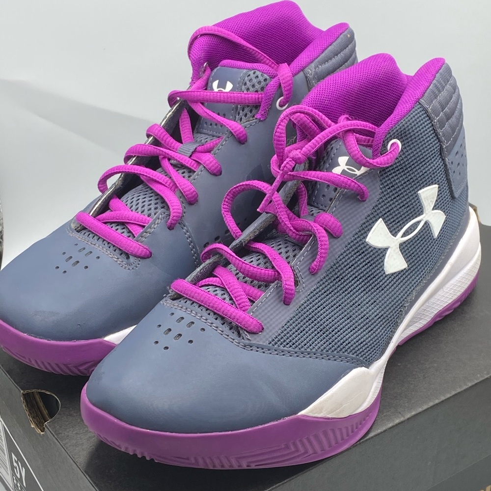 5Y Under Armour Shoes